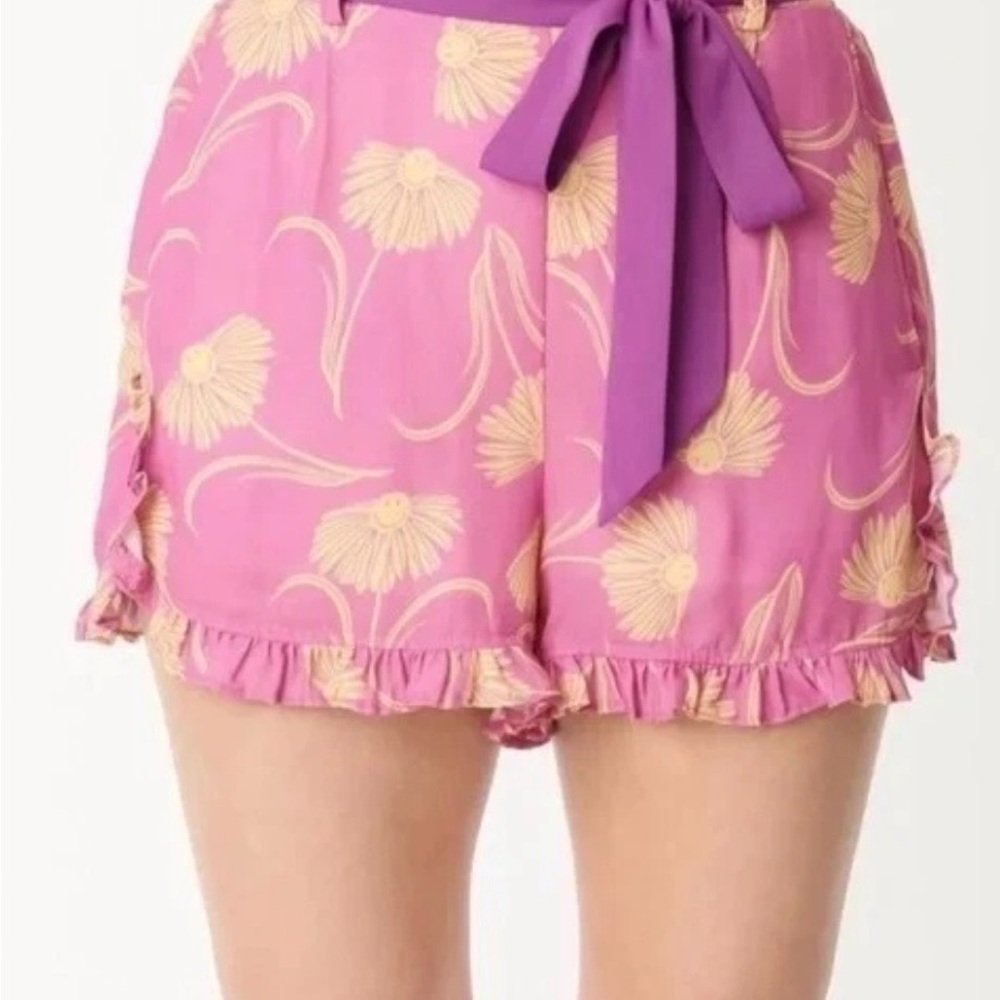 Unique vintage 😃 smiley Off-Shoulder Pink Floral Crop Top & short Set Plus Sz - Picture 2 of 6